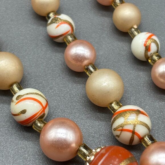Vintage Japan 1950s Three Strand Glass Bead Necklace Orange Pink Pearl Plastic - Picture 8 of 12